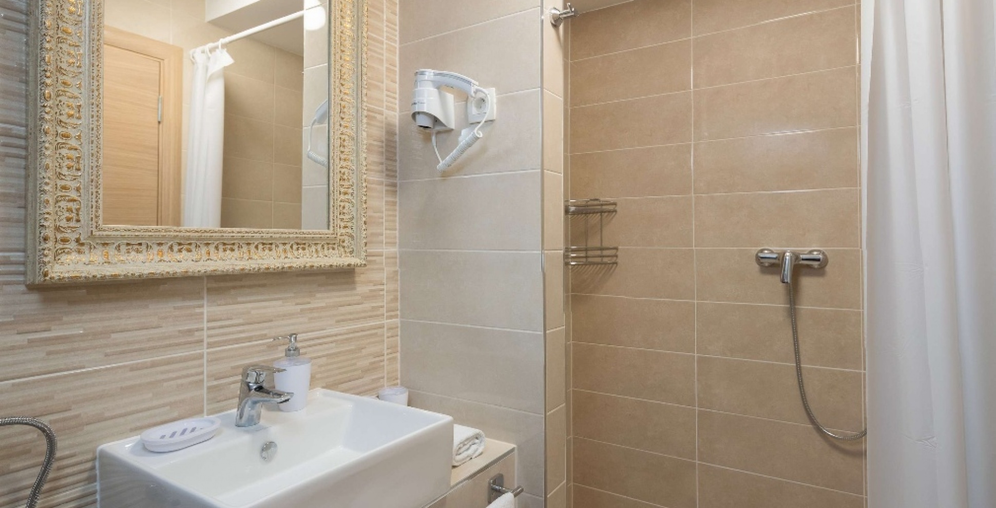 Studio apartment with sea view