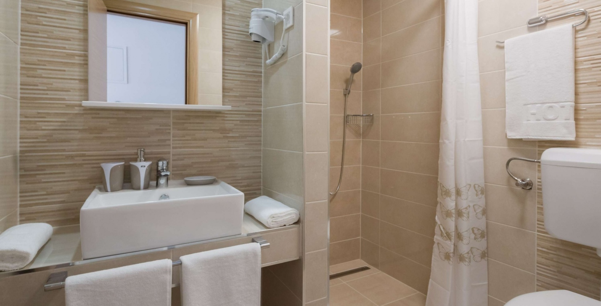 One Bedroom Apartment with Sea View