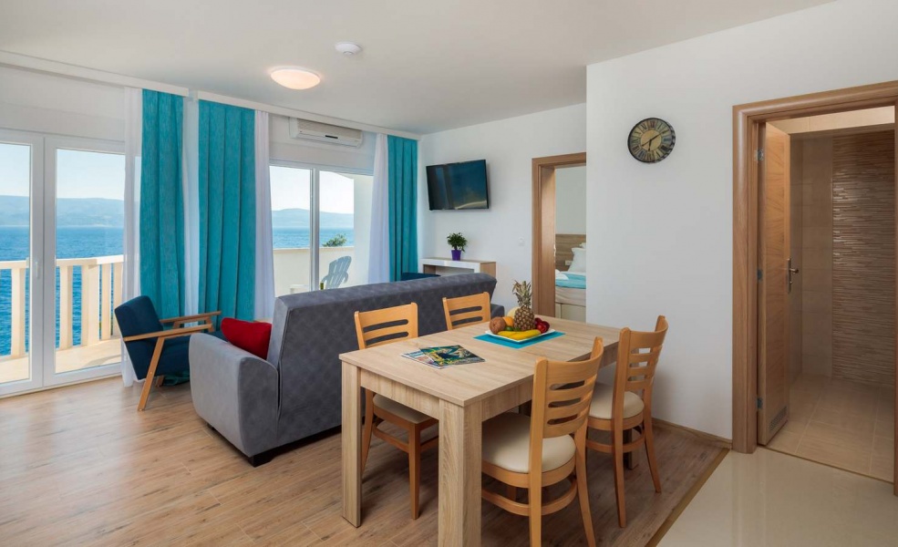 Two Bedroom Apartment with Sea View